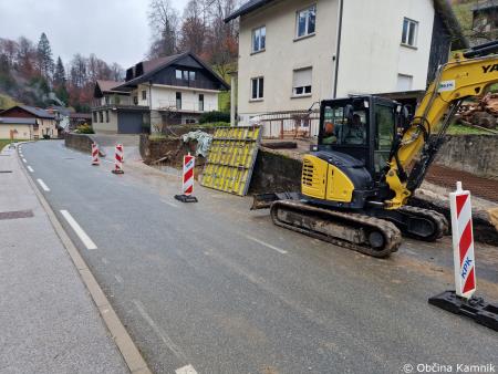 Sanacija zidu ob občinski cesti v Košišah (2)